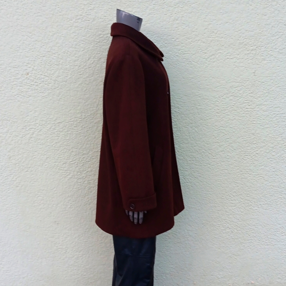 Larry Levine Ladies Vintage Pure Wool Double Breasted Pea Coat with Wide Lapels - Picture 4 of 16